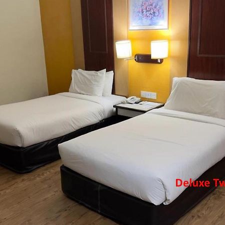 Palace Hotel Куала Лумпур Екстериор снимка