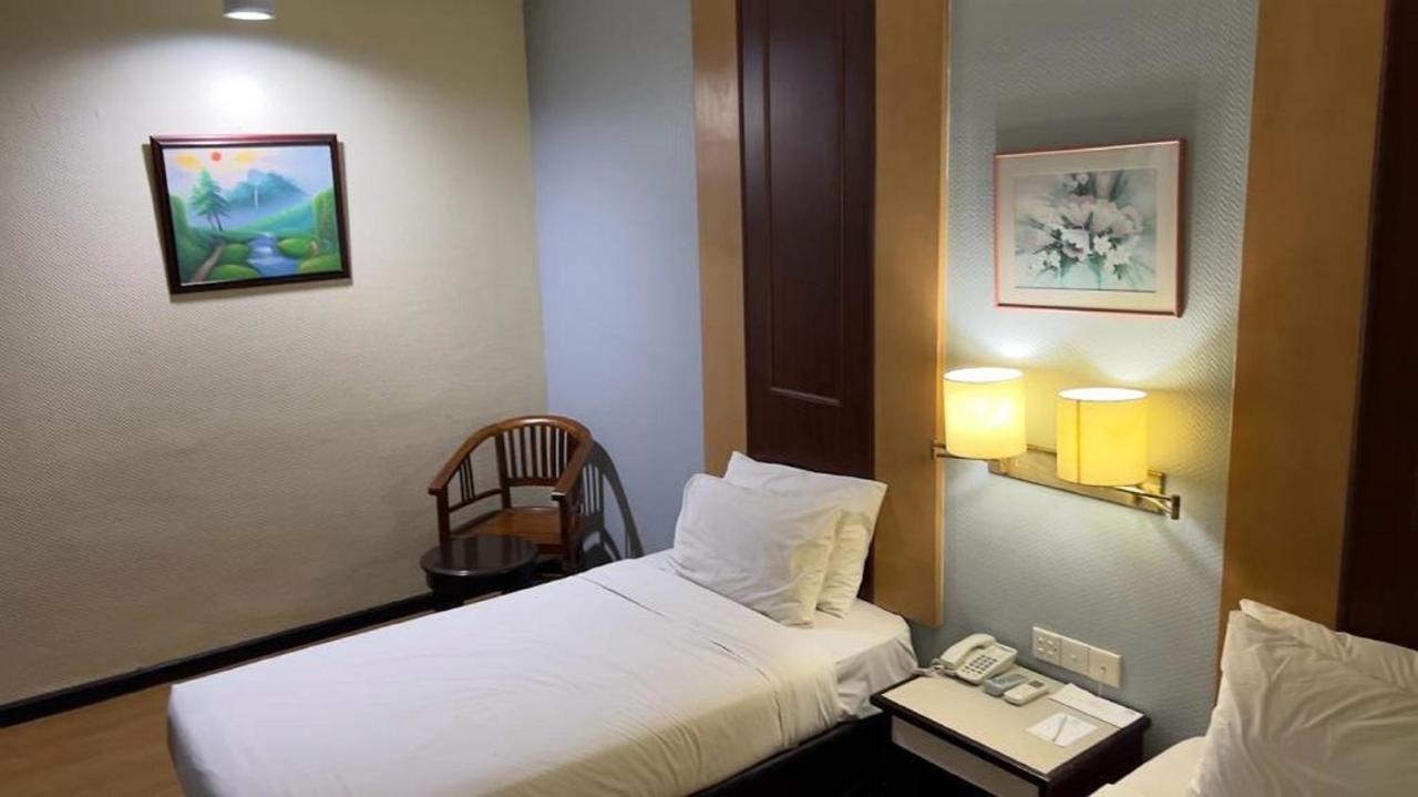 Palace Hotel Куала Лумпур Екстериор снимка