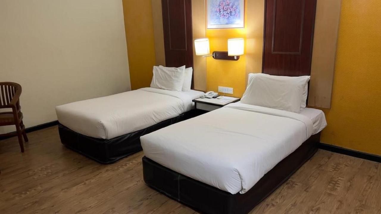 Palace Hotel Куала Лумпур Екстериор снимка