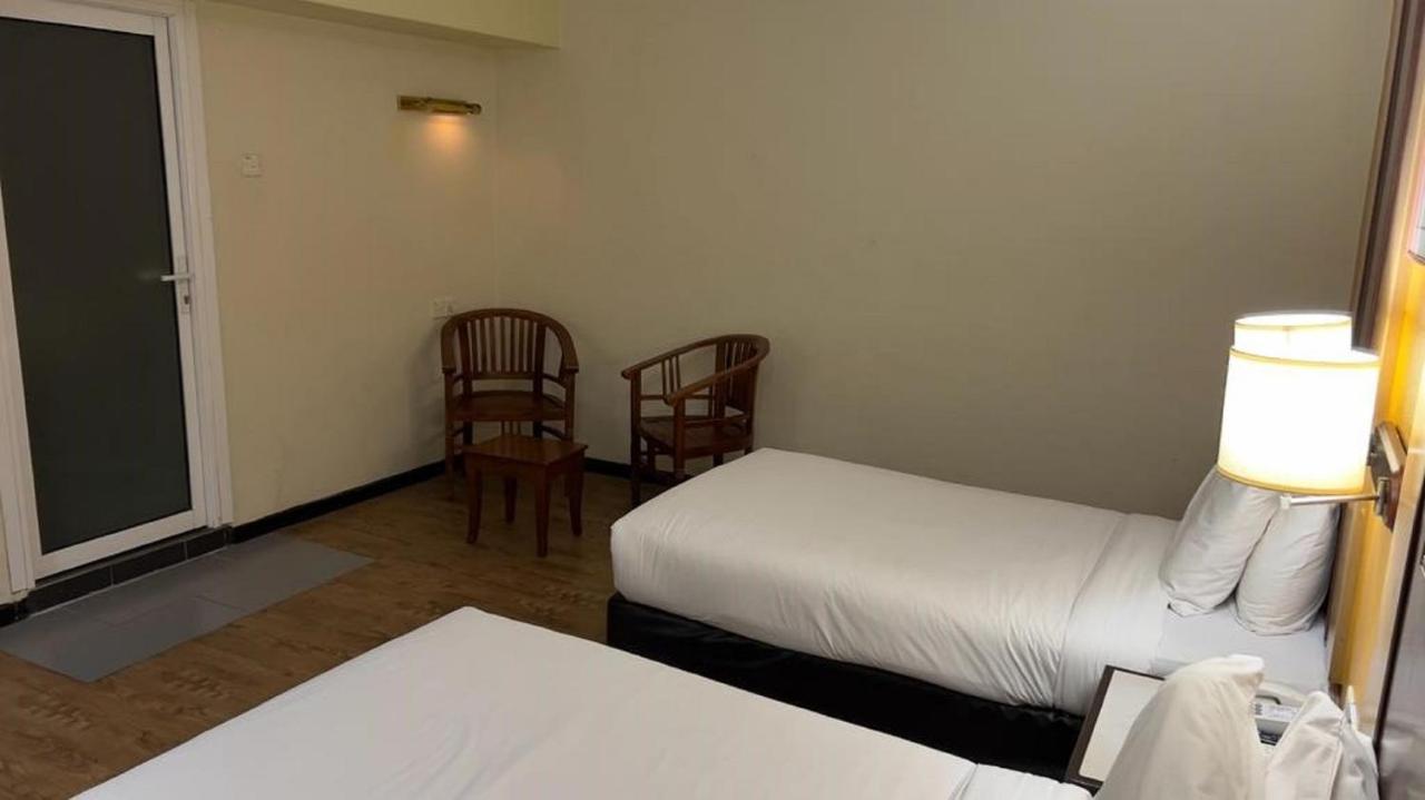 Palace Hotel Куала Лумпур Екстериор снимка