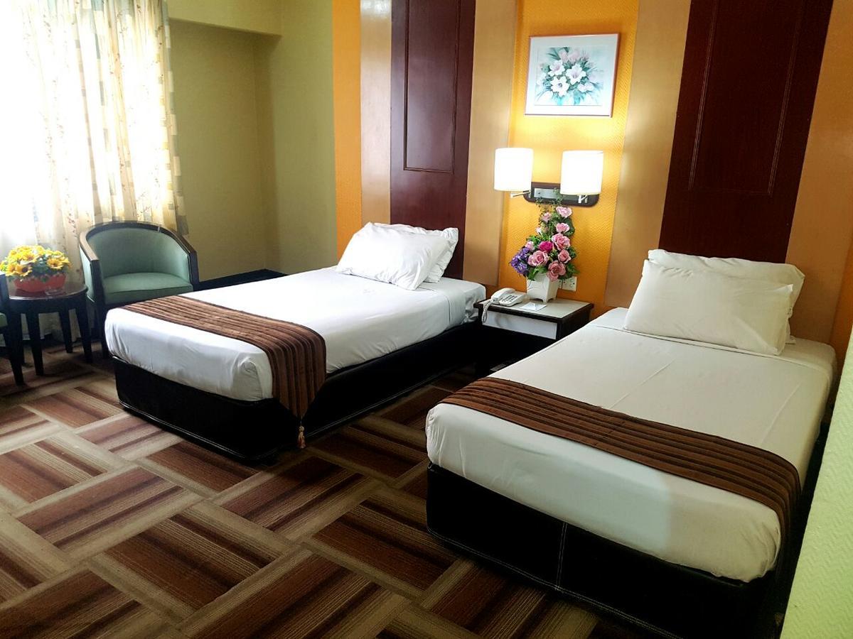 Palace Hotel Куала Лумпур Екстериор снимка